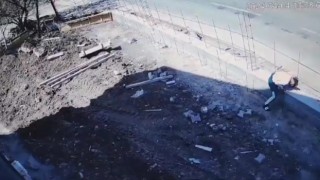 Hırsızlar önce kameraya sonra polise yakalandı