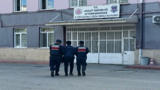 Hırsızlık yapıp cezaevinden firar eden şahsı jandarma yakaladı