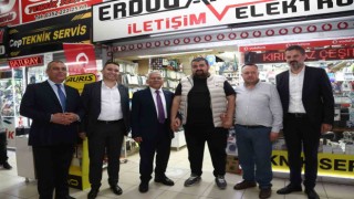 Hunat Çarşısı esnafını ziyaret eden Büyükkılıçtan birlik, beraberlik mesajı