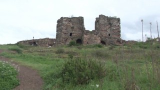 İBB restore edeceğini açıklamıştı, Yoros Kalesi harabeye döndü