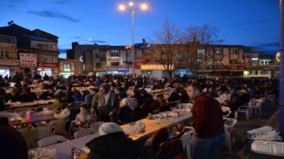 İmece usulü ile 3 bin kişilik iftar yaptılar