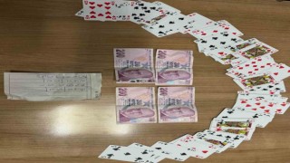 İş yerinde kumar oynayanlara baskın