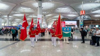 İstanbul Havalimanında 23 Nisan coşkuyla kutlandı