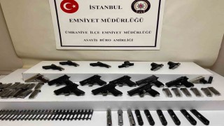 İstanbulda yasa dışı silah ticareti operasyonu: 10 silah ele geçirildi
