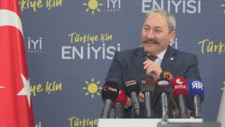 İYİ Parti’de Akalın Genel Başkan Adaylığını Açıkladı