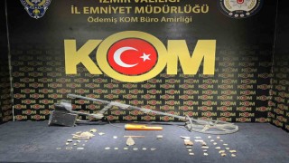 İzmirde tarihi eser kaçakçısı yakalandı