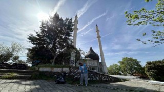 İzmirde yükümlüler, camileri Ramazan Bayramına hazırlıyor