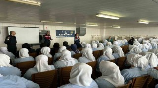 Jandarma fabrika çalışanı kadınları KADES hakkında bilgilendirildi