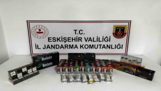 Jandarma şüpheli şahıslardan 35 bin TL değerinde kaçak sigara ele geçirdi