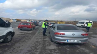 Jandarmanın trafik denetimleri devam ediyor