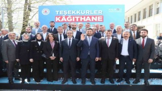 Kağıthanede seçimlerden galibiyetle çıkan Öztekin yeni dönem için mazbatasını aldı