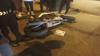 Karadeniz Ereğlide motosiklet devrildi, 2 kişi yaralandı