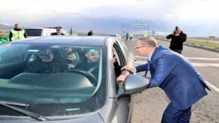 Karsta trafik uygulamaları sürüyor