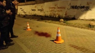 Kartalda scooter ile kaza yapan şahıs ağır yaralandı