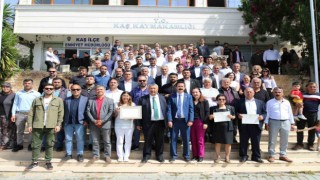 Kaş Belediye Başkanı Erol Demirhan görevi devraldı