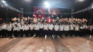 Kemerin çocuklarından Cumhuriyet ve Atatürke vefa konseri