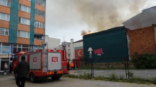 Kırklarelinde Geç Osmanlı dönemine ait tarihi bina alevlere teslim oldu