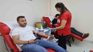 Kızılaydan azalan kan stokları için çağrı