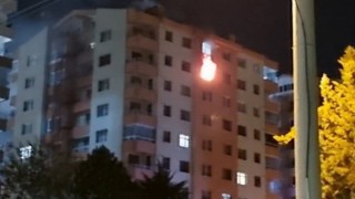 Konyada bir apartmanın 9uncu katı alevlere teslim oldu