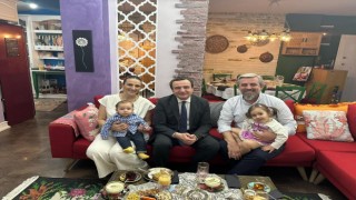 Kosova Başbakanı Kurti, Türk milletvekilinin evinde iftar sofrasına konuk oldu
