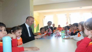 Köyceğiz Kaymakamı Maslak, miniklere masal okudu
