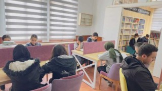 Kütüphaneler haftasında millet kütüphanesinde gençlerle bir araya geldi