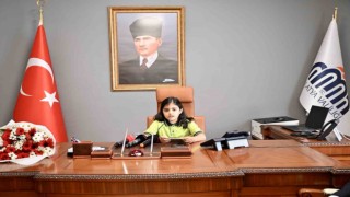 Malatya Valisi Ersin Yazıcı koltuğunu Erva Çetine bıraktı