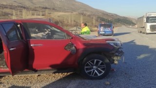 Malatyada kamyonet şarampole uçtu: 6 yaralı