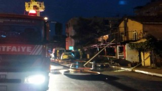 Maltepede korkutan iş yeri yangını: Restoran alev alev yandı