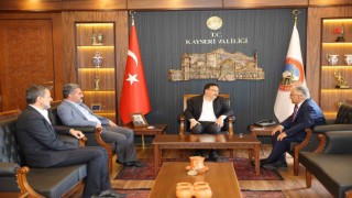 Mazbatasını alan Başkan Büyükkılıç, ilk ziyaretini Vali Çiçeke yaptı