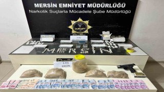 Mersinde uyuşturucu operasyonu: Paket paket eroin çıktı, 4 kişi yakalandı