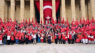 Milli Eğitim Bakanı Tekin, çocuklarla Anıtkabirde
