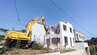 Mudanya 5 yılda 40 kaçak yapı yıkıldı