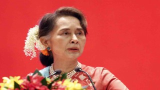 Myanmar'da devrik lider Suu Kyi ev hapsine alındı