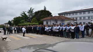 Okul müdürü ile yardımcısının darp edilmesini eğitimciler protesto ederek kınadı