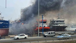 Orduda limanda tekne yangını: Söndürme çalışmaları sürüyor