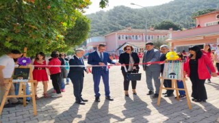“Otizm Farkındalık” resim sergisi açıldı