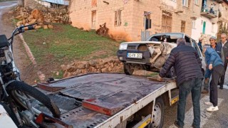 Otomobil ile motosiklet çarpıştı: 1 yaralı