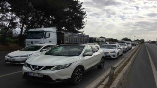 Otoyola girişler kapanınca trafik kitlendi