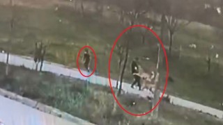 (Özel) Bursada başıboş köpek dehşeti kamerada...Oğlu için kendini feda etti ölümden döndü