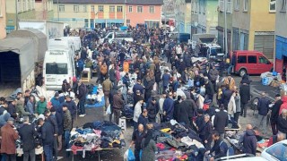 Pazarda bayram yoğunluğu