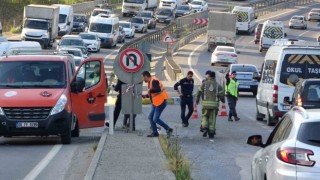 Pendikte hafriyat kamyonu ile otomobil çarpıştı: 2 yaralı