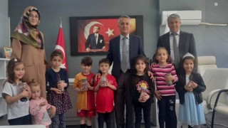 Ramazan ayında depremzedeler için harçlık biriktiriyorlar