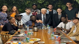 Rektör Prof. Dr. Adnan Özcan, uluslararası öğrencilerle iftar yemeğinde bir araya geldi