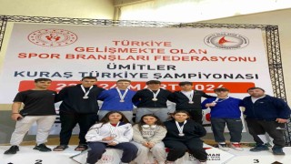 Şampiyonadan 7 madalya ile dönen sporcular başarıya imza attı