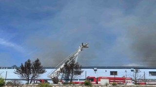 Şanlıurfada tekstil fabrikasında yangın