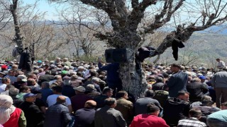 Sarıgölde 5 bin kişi yağmur duasına çıktı