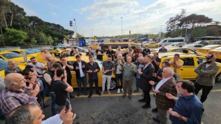 Sarıyerde taksiciler öldürülen meslektaşları Yaşar Yanıkyürek için eylem yaptı