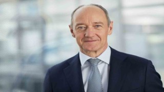 Siemens AG, Başkan ve CEO Roland Buschun sözleşmesini 5 yıl süreyle uzattı