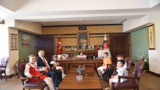 Sındırgıda 23 Nisan coşku ile kutlandı